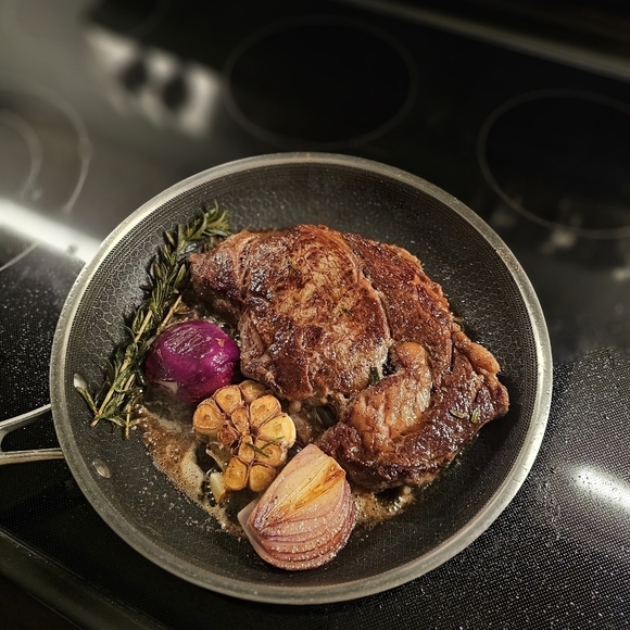 Meet your Posher, Fevie - Picture 10 of 14